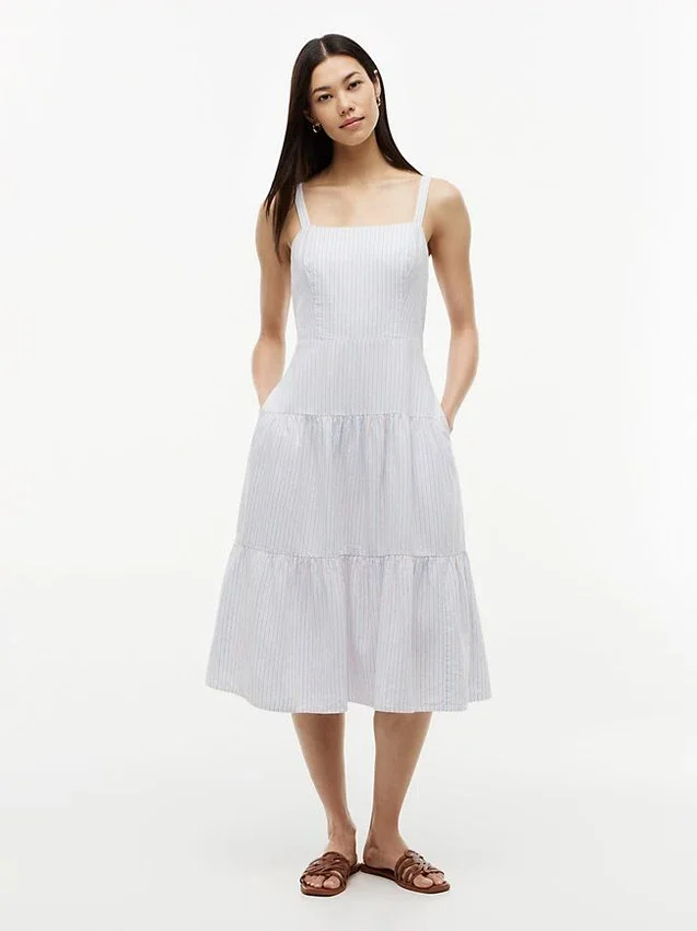 Vestido midi em mistura de linho com riscas e camadas Vestido midi em mistura de linho com riscas e camadas
