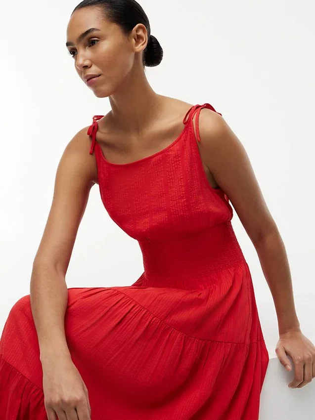 Vestido Midi em Seersucker com Camadas Vestido Midi em Seersucker com Camadas