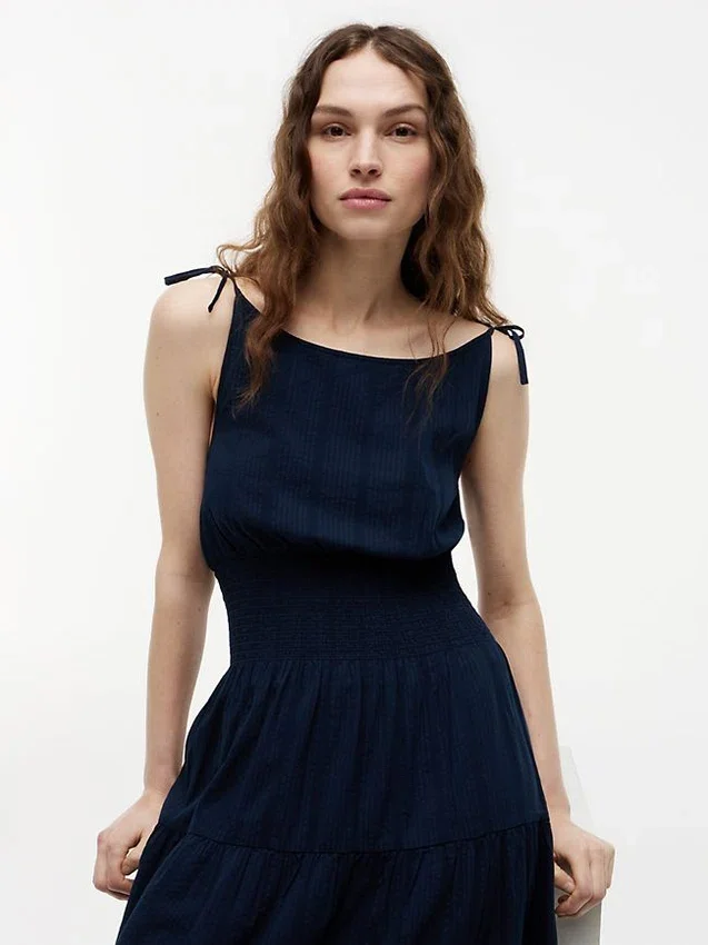 Vestido Midi em Seersucker com Camadas Vestido Midi em Seersucker com Camadas