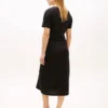 Vestido midi em t-shirt de algodão slub com laço à frente Vestido midi em t-shirt de algodão slub com laço à frente