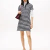 Vestido Polo de Risca com Corte Justo Vestido Polo de Risca com Corte Justo