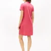 Vestido polo em algodão elástico com corte clássico Vestido polo em algodão elástico com corte clássico