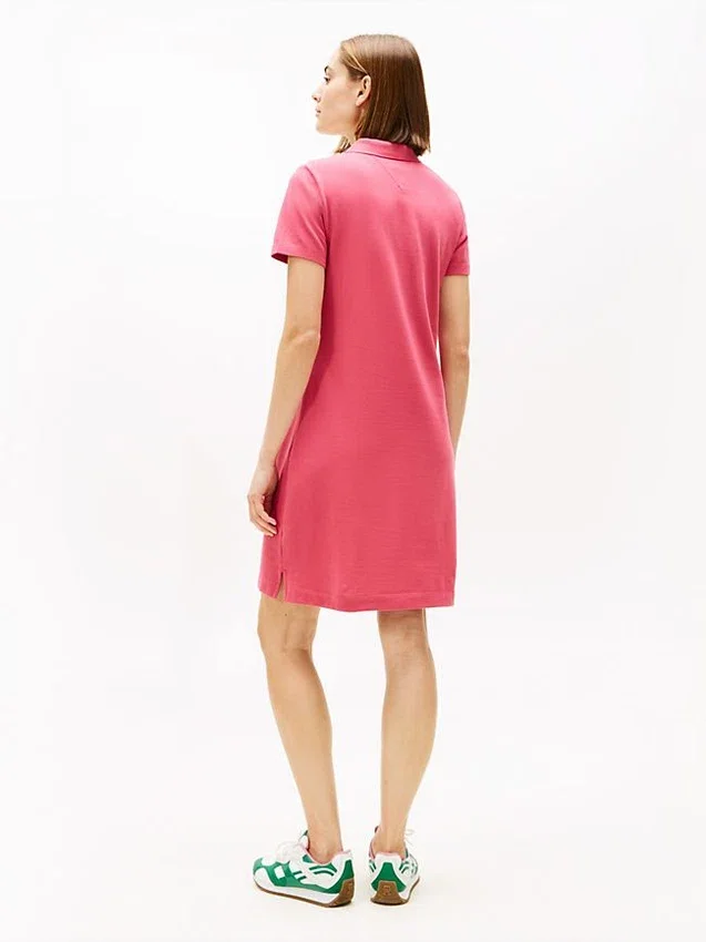 Vestido polo em algodão elástico com corte clássico Vestido polo em algodão elástico com corte clássico