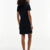 Vestido Polo em Algodão Elástico de Corte Clássico Vestido Polo em Algodão Elástico de Corte Clássico