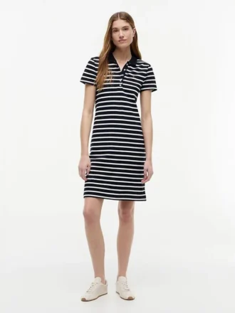 Vestido polo em piqué elástico às riscas