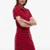 Vestido polo em piqué elástico às riscas Vestido polo em piqué elástico às riscas