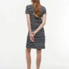 Vestido polo em piqué elástico às riscas Vestido polo em piqué elástico às riscas