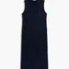 Vestido polo midi sem mangas em piqué Vestido polo midi sem mangas em piqué
