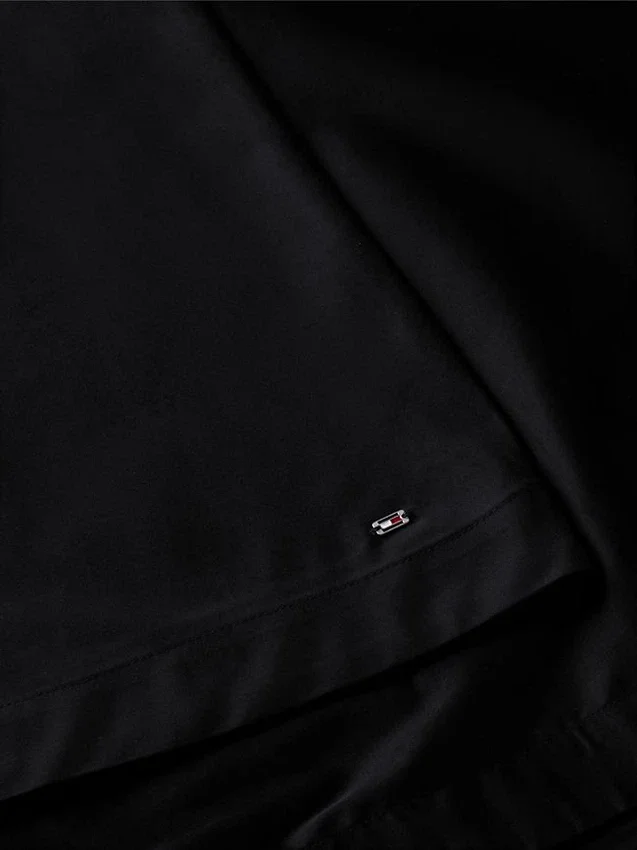 Vestido sem mangas com botões dourados Vestido sem mangas com botões dourados