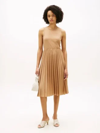 Vestido sem mangas plissado em tecido misto