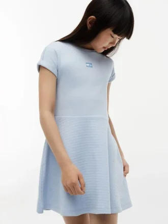 Vestido skater com logótipo de bandeira tonal para criança