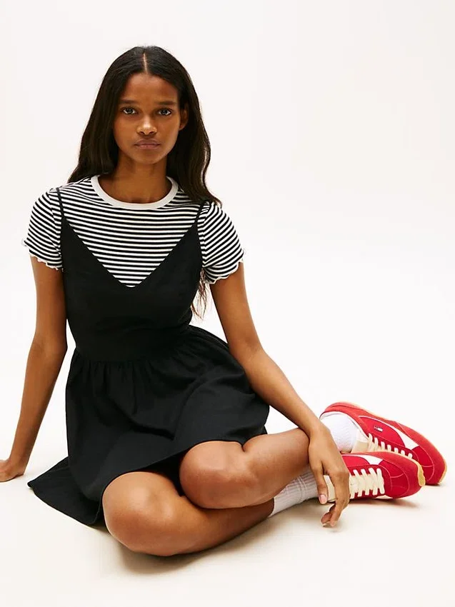 Vestido skater Tommy Jeans em mistura de linho Vestido skater Tommy Jeans em mistura de linho