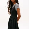 Vestido skater Tommy Jeans em mistura de linho Vestido skater Tommy Jeans em mistura de linho